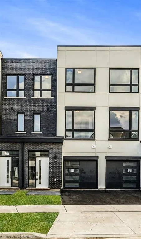 3058 TRAILSIDE Dr, Oakville, ON L6M 4M2