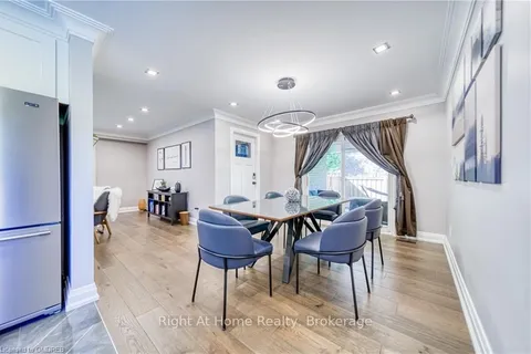 771 DACK Blvd, Mississauga, ON L5H 1E5