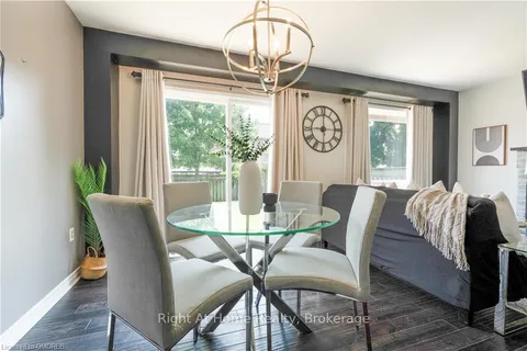 3396 SNOWBALL Rd, Mississauga, ON L5N 7M6