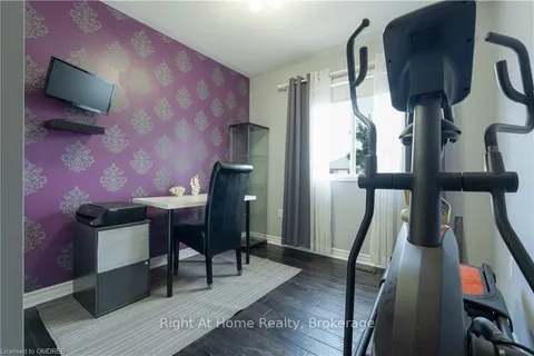 3396 SNOWBALL Rd, Mississauga, ON L5N 7M6