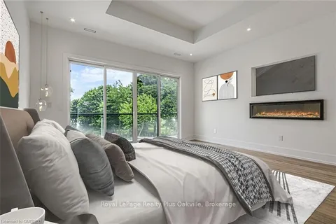 312 NORTH SHORE Blvd, Burlington, ON L7T 1A4