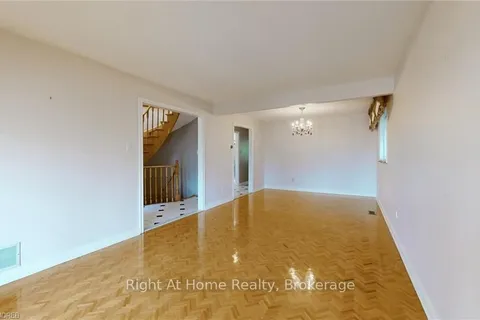 174 STRATHNAIRN Ave, Toronto, ON M6M 2G1