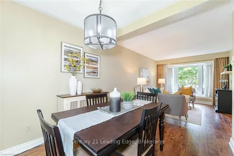 805 CABOT Tr, Milton, ON L9T 3S7