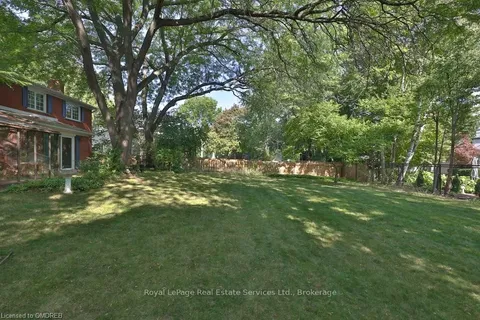 273 CAIRNCROFT Rd, Oakville, ON L6J 4M5