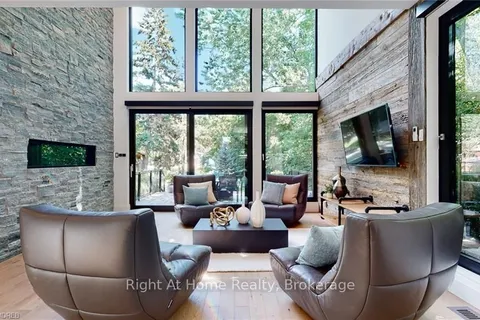 1207 STIRLING Dr, Oakville, ON L6L 1E5