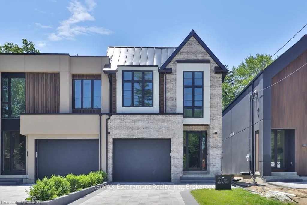 20 BROADVIEW Ave, Mississauga, ON L5H 2S9