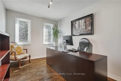 1008 GLENBROOK Ave, Oakville, ON L6H 3Z8