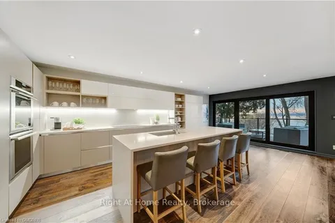 868 DANFORTH Pl, Burlington, ON L7T 1S2