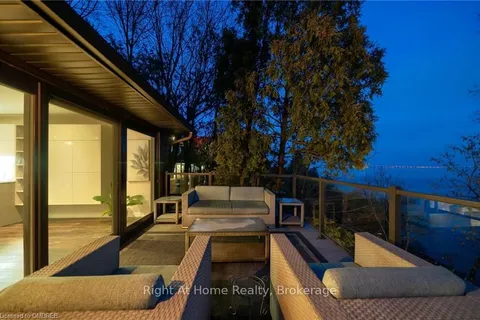 868 DANFORTH Pl, Burlington, ON L7T 1S2