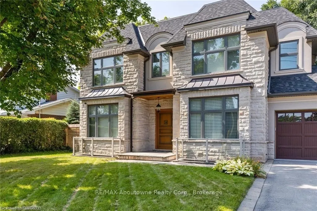 2209 SLOANE Dr, Oakville, ON L6L 2N1