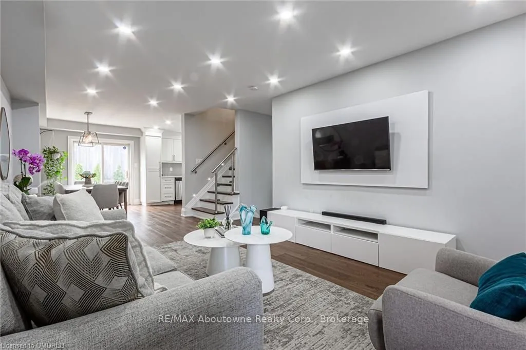 28 BRAMCEDAR Cres, Brampton, ON L7A 1T1