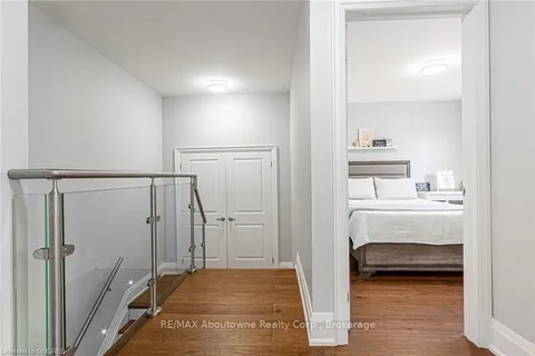 28 BRAMCEDAR Cres, Brampton, ON L7A 1T1