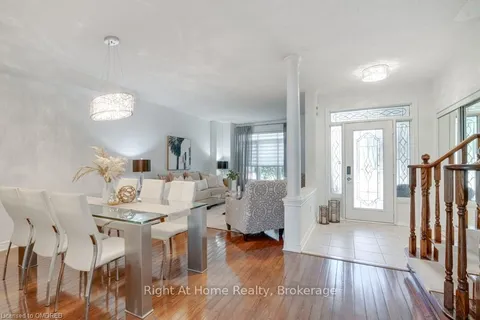 3004 RICHVIEW Blvd, Oakville, ON L6M 5C8