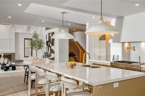 24 BELVEDERE Dr, Oakville, ON L6L 4B6