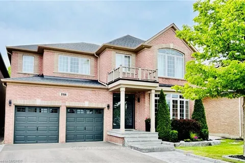 2156 COLONEL WILLIAM Pkwy, Oakville, ON L6M 0B8