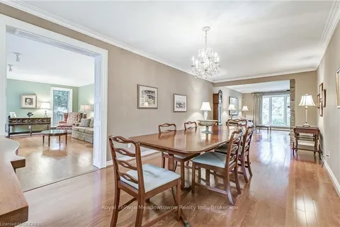 1520 CAMELFORD Rd, Mississauga, ON L5J 3C9