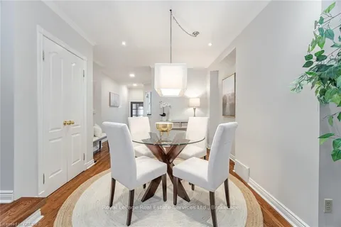 331 ROBINSON St, Oakville, ON L6H 1H1