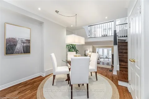 331 ROBINSON St, Oakville, ON L6H 1H1