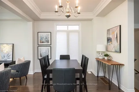 3401 VERNON POWELL DRIVE Dr, Oakville, ON L6H 0Y3