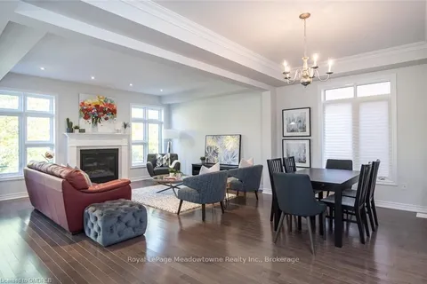 3401 VERNON POWELL DRIVE Dr, Oakville, ON L6H 0Y3