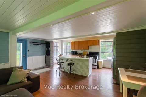 6142 GUELPH Line, Burlington, ON L7P 0A4