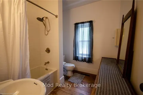 6142 GUELPH Line, Burlington, ON L7P 0A4