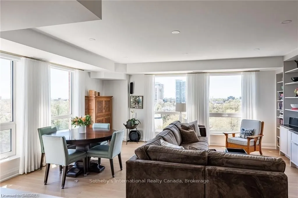 Condo Apt 2 bedroom 2 bathroom at 50 OLD MILL Rd in Oakville - MLS# W10404520