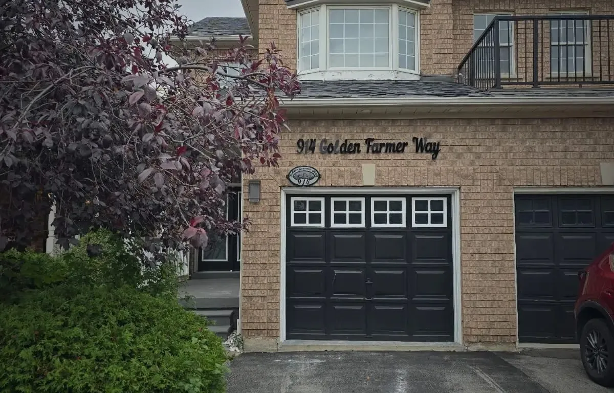 Semi-Detached 1 bedroom 1 bathroom at 914 Golden Farmer Way in Mississauga - MLS# W10404626