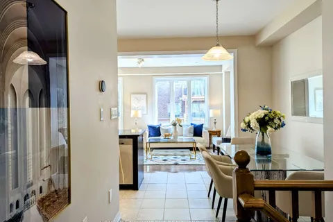 400 Threshing Mill Blvd, Oakville, ON L6H 7H5