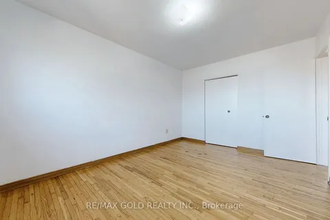 47 Cherrylawn Ave, Toronto, ON M9L 2B3