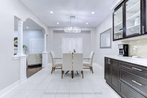 7155 Wrigley Crt, Mississauga, ON L5W 0C8