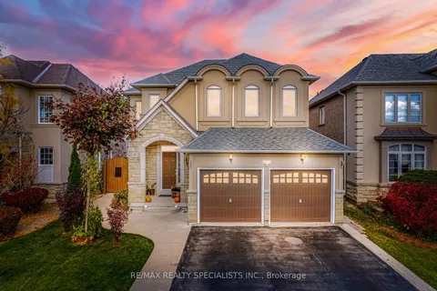 7 Sorbonne Dr, Brampton, ON L6P 1W5