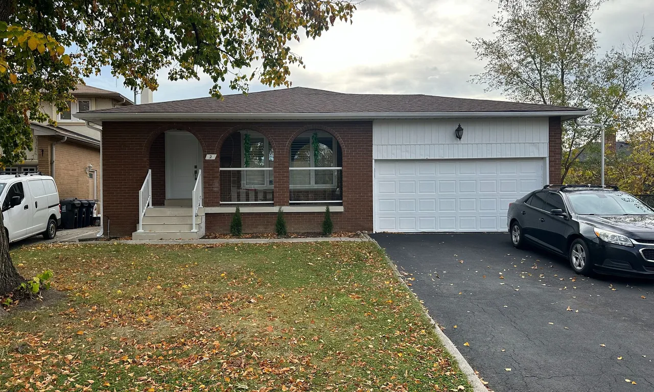 2 Delbasso Crt, Toronto, ON M9R 1W6