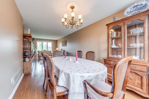 3272 Testimony Sq, Mississauga, ON L5B 3L5