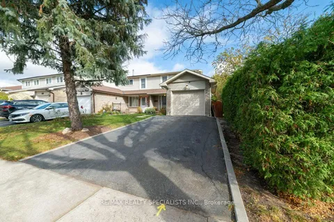 2470 Cobbinshaw Circ, Mississauga, ON L5N 2G3