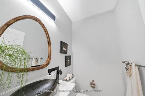 1222 Rose Way, Milton, ON L9E 1P1