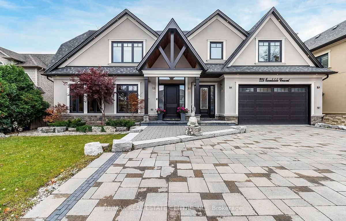 228 Tweedsdale Cres, Oakville, ON L6L 4P7