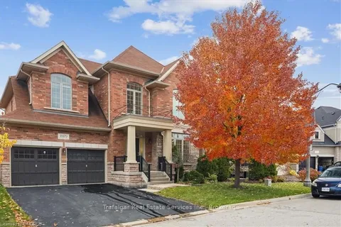 2379 ROCK POINT Dr, Oakville, ON L6H 7V3