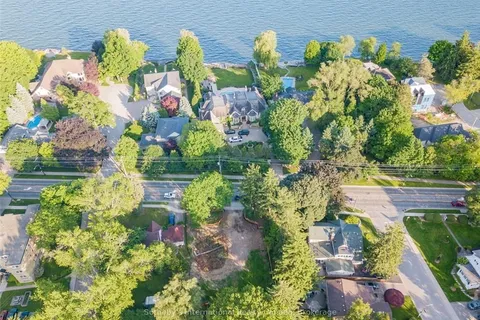 2379/23 LAKESHORE Rd, Burlington, ON L7R 1B7