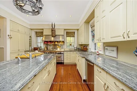 103 THOMAS St, Milton, ON L9T 2E3