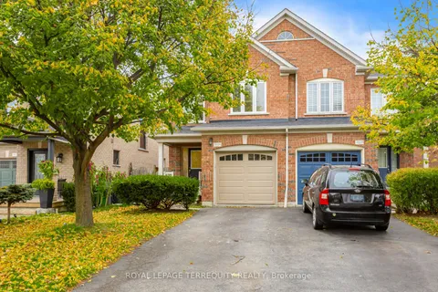 3926 Stardust Dr, Mississauga, ON L5M 8A6