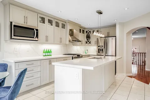 188 Fandango Dr, Brampton, ON L6X 0L3
