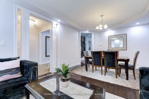 24 Fort Williams Dr, Brampton, ON L6X 0W5