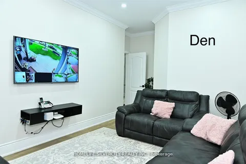 100 Long Meadow Rd, Brampton, ON L6P 2H7