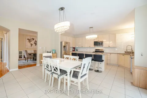 120 Fred Young Dr, Toronto, ON M3L 0A5