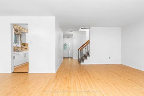 9 Lacewood Cres, Brampton, ON L6S 3K3