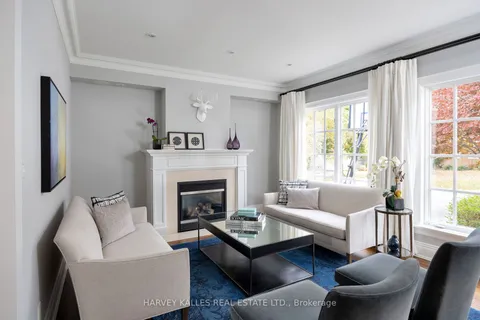 25 Finchley Rd, Toronto, ON M9A 2X4