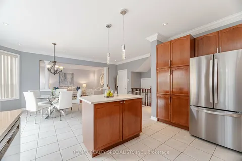 1026 Laidlaw Dr, Milton, ON L9T 6R9