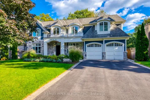 1052 Melvin Ave, Oakville, ON L6J 2V9