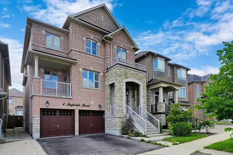 4 Ingleside Rd, Brampton, ON L6Y 0Z2